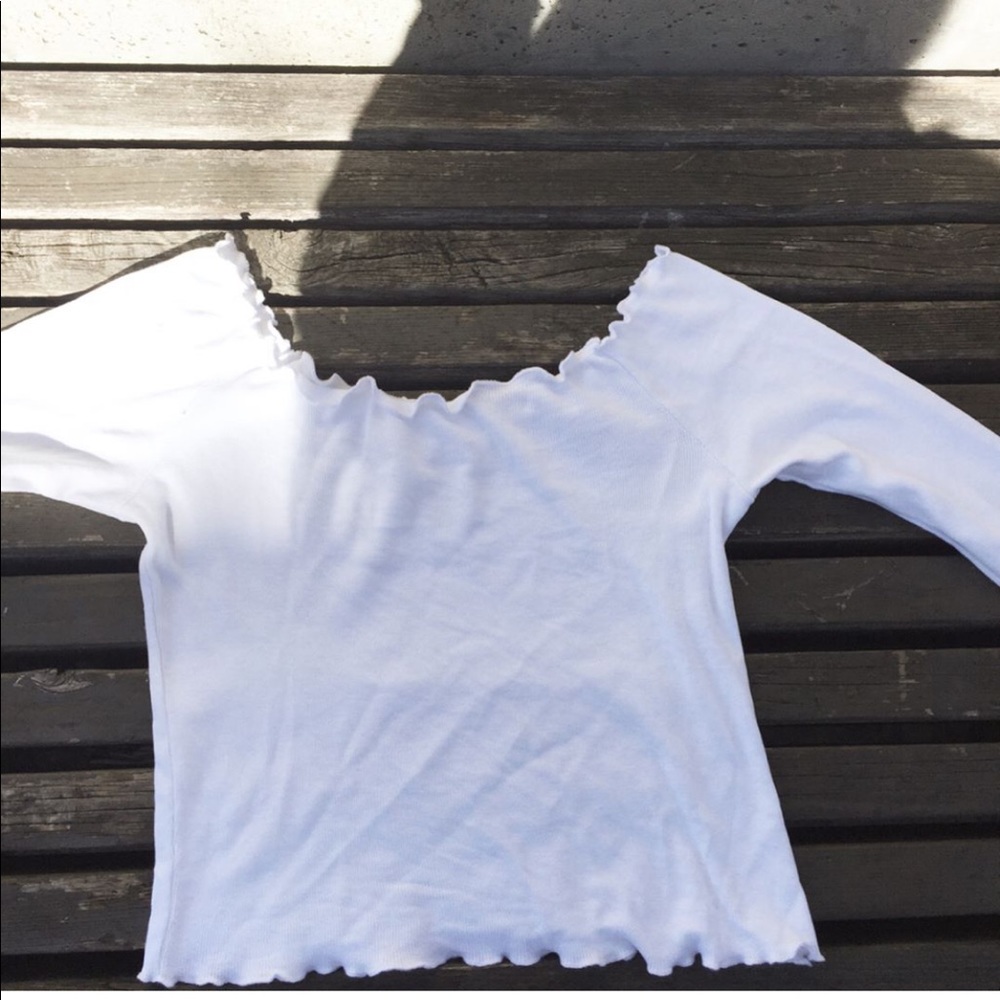 Brandy Melville off the shoulder top